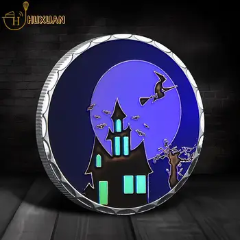 Хэллоуин 2023 Посеребренная металлическая памятная монета со светящимся волшебным пугалом