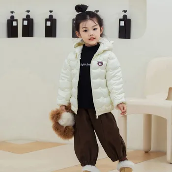 2023 Зимняя теплая куртка с капюшоном пальто Мультяшный принт медведя Мальчики и девочки 0-6 лет Beibei Корейская версия Модная детская одежда