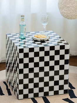 Шахматная доска Маленький квадратный стол Мебель для дома Акриловый журнальный столик Диван Приставной столик Nordic Art Прикроватная тумбочка Простой чайный столик Кукуруза