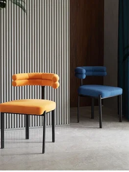 Современный минималистичный обеденный стул Косметический стул Итальянское домашнее кресло Модный красочный светлый люкс